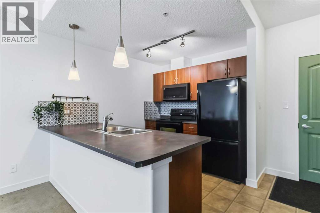 108, 136b Sandpiper Road, Fort Mcmurray, Alberta  T9K 0J7 - Photo 3 - A2317085