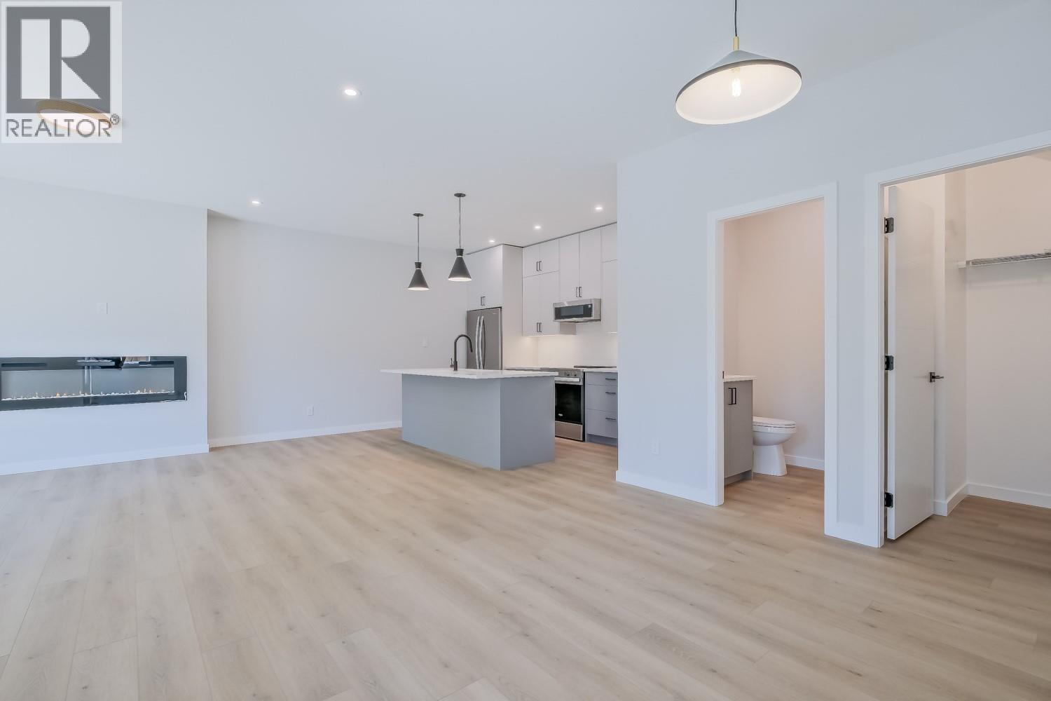 177 Kirkpatrick Avenue Unit# 102, Penticton, British Columbia  V2A 3P4 - Photo 5 - 10390192