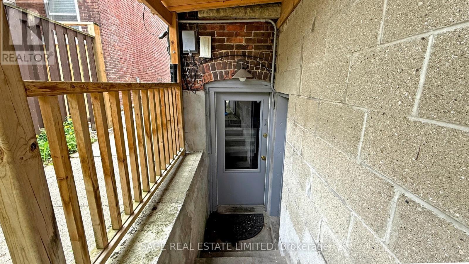 Lower - 532 Brunswick Avenue, Toronto, Ontario  M5R 2Z5 - Photo 2 - C13252312