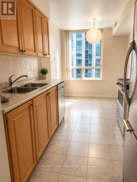 605 - 18 Hillcrest Avenue, Toronto, Ontario  M2N 6T5 - Photo 5 - C13252364
