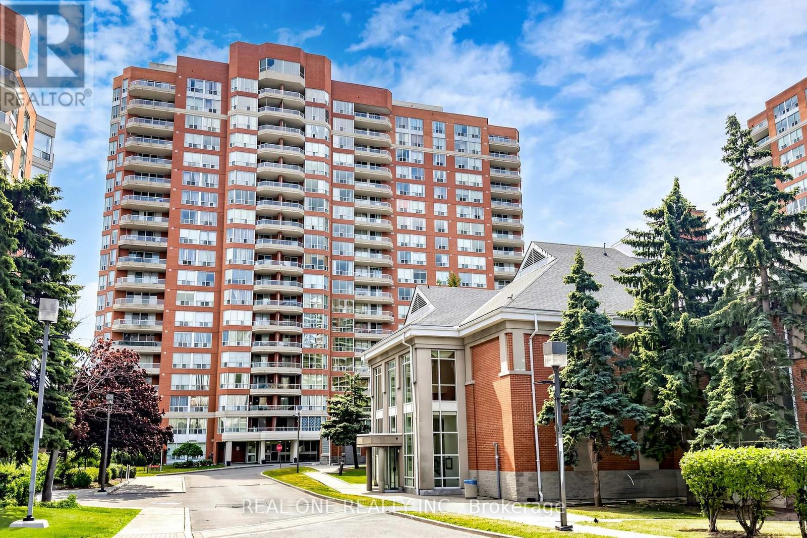 1612 - 410 Mclevin Avenue, Toronto, Ontario  M1B 5J5 - Photo 2 - E13254086
