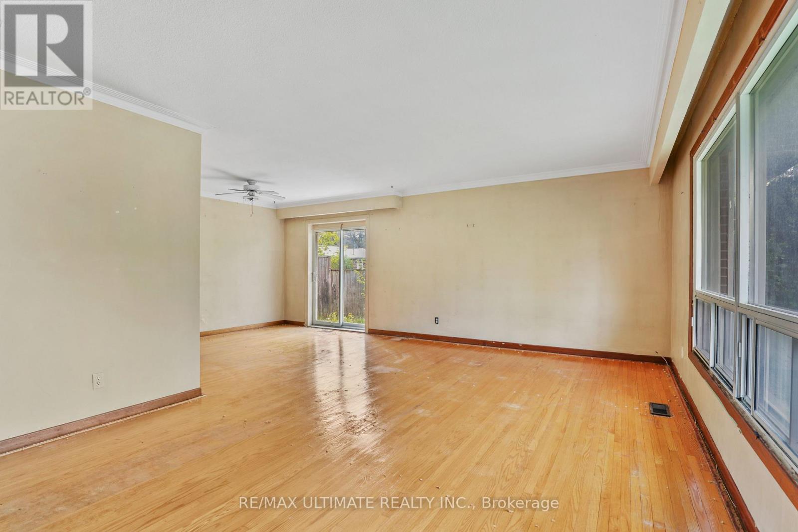 7 Eastpark Boulevard, Toronto, Ontario  M1H 1C5 - Photo 6 - E13255418