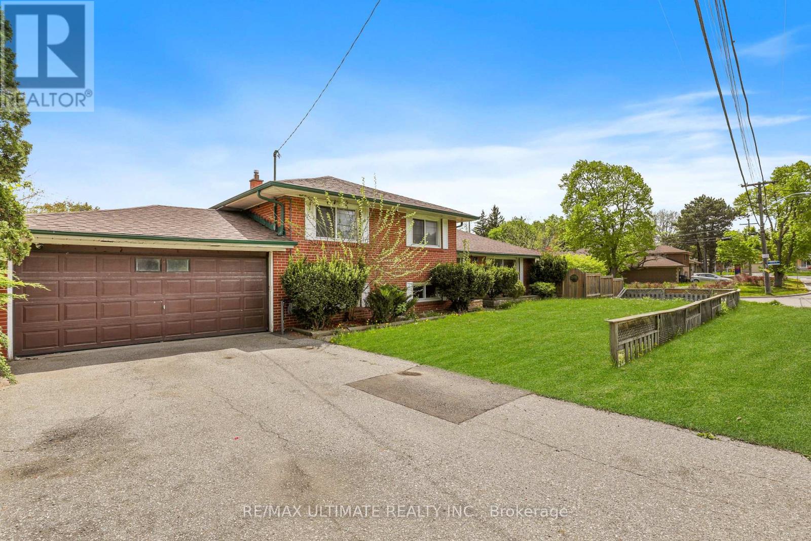 7 Eastpark Boulevard, Toronto, Ontario  M1H 1C5 - Photo 2 - E13255418