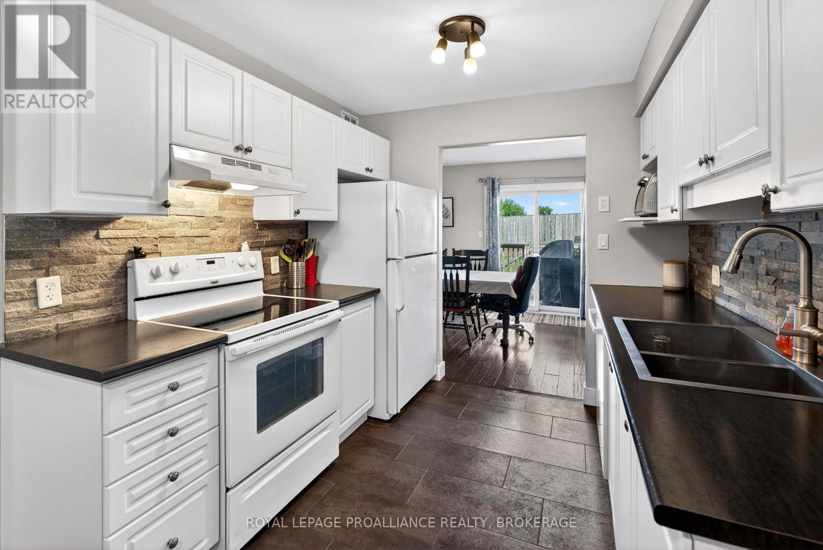 960 Swanfield Street, Kingston, Ontario  K7M 0A5 - Photo 11 - X13249908