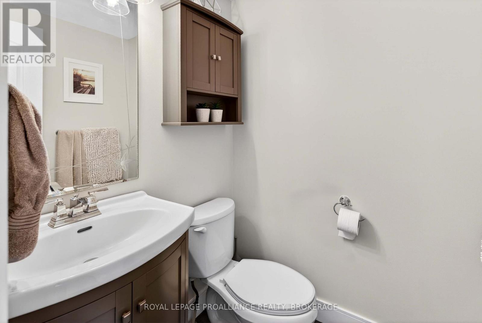 960 Swanfield Street, Kingston, Ontario  K7M 0A5 - Photo 19 - X13249908
