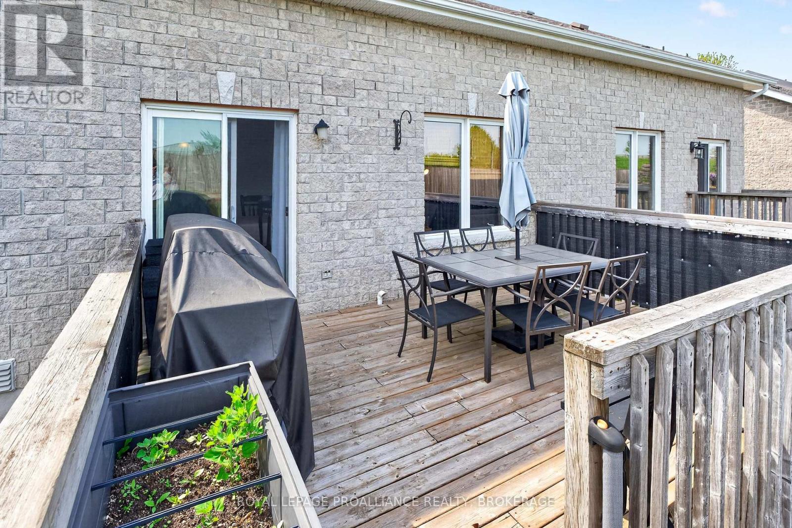 960 Swanfield Street, Kingston, Ontario  K7M 0A5 - Photo 38 - X13249908