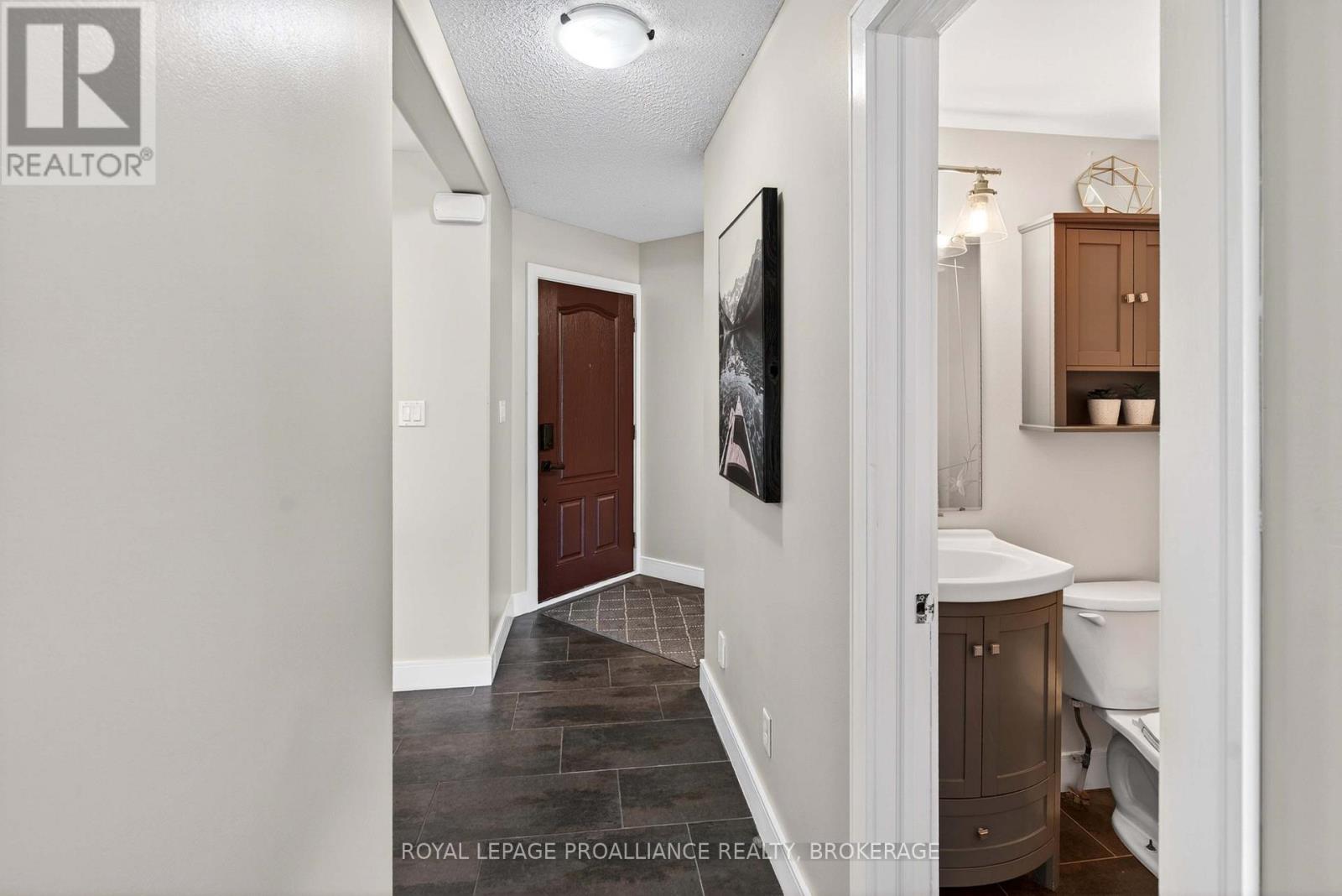 960 Swanfield Street, Kingston, Ontario  K7M 0A5 - Photo 5 - X13249908