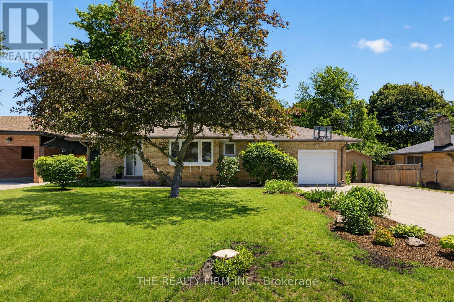$769,900493 Cypress Avenue, London North, Ontario