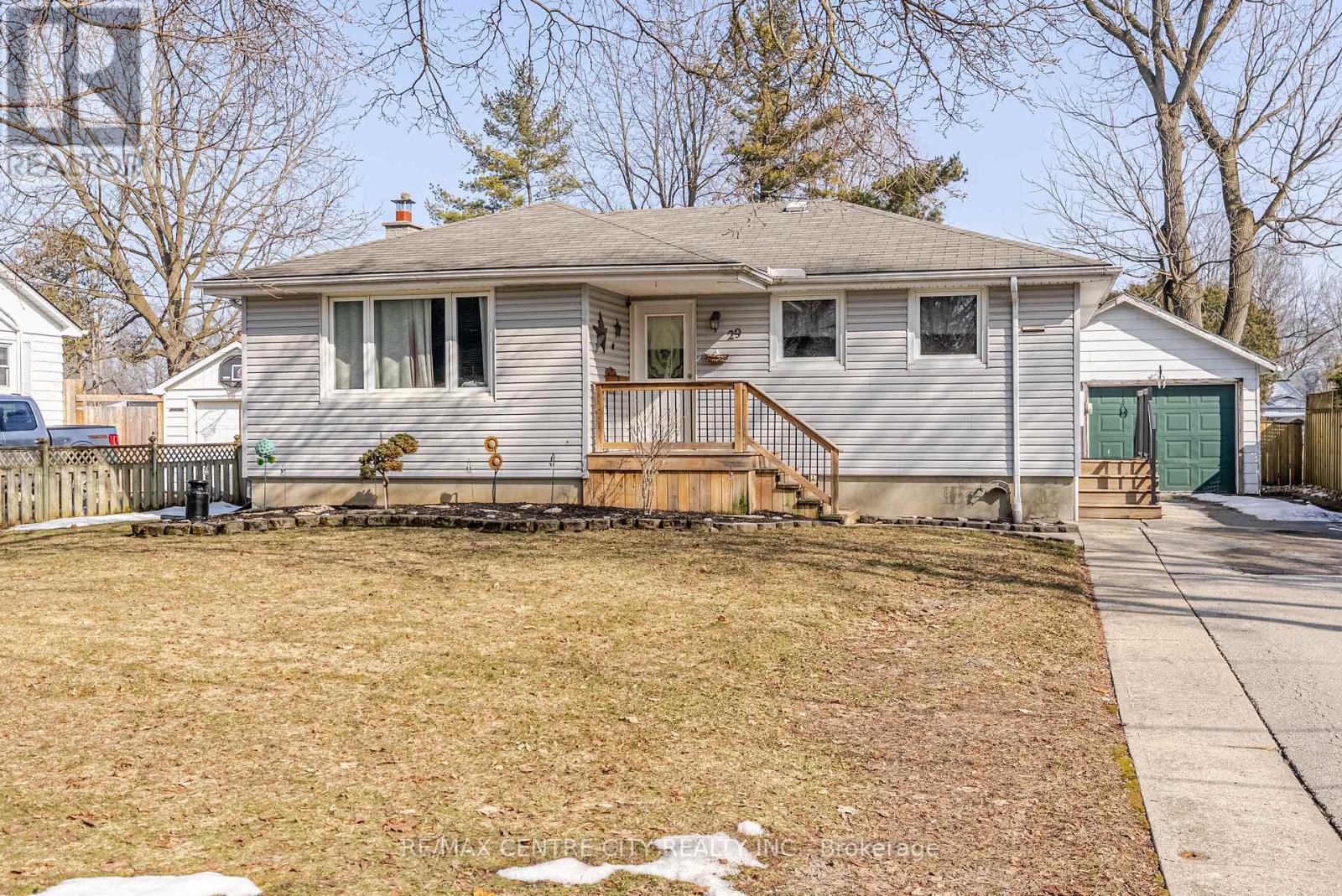 $525,00029 York Street, Aylmer, Ontario
