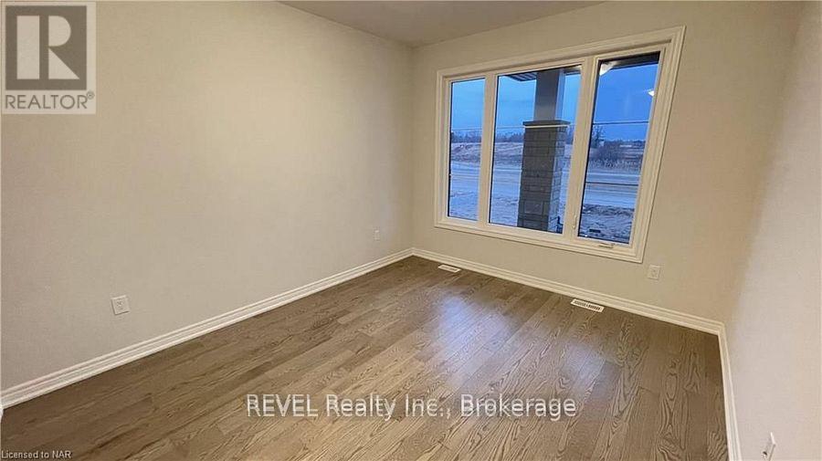 86 Summersides Boulevard, Pelham, Ontario  L0S 1E6 - Photo 11 - X13254672