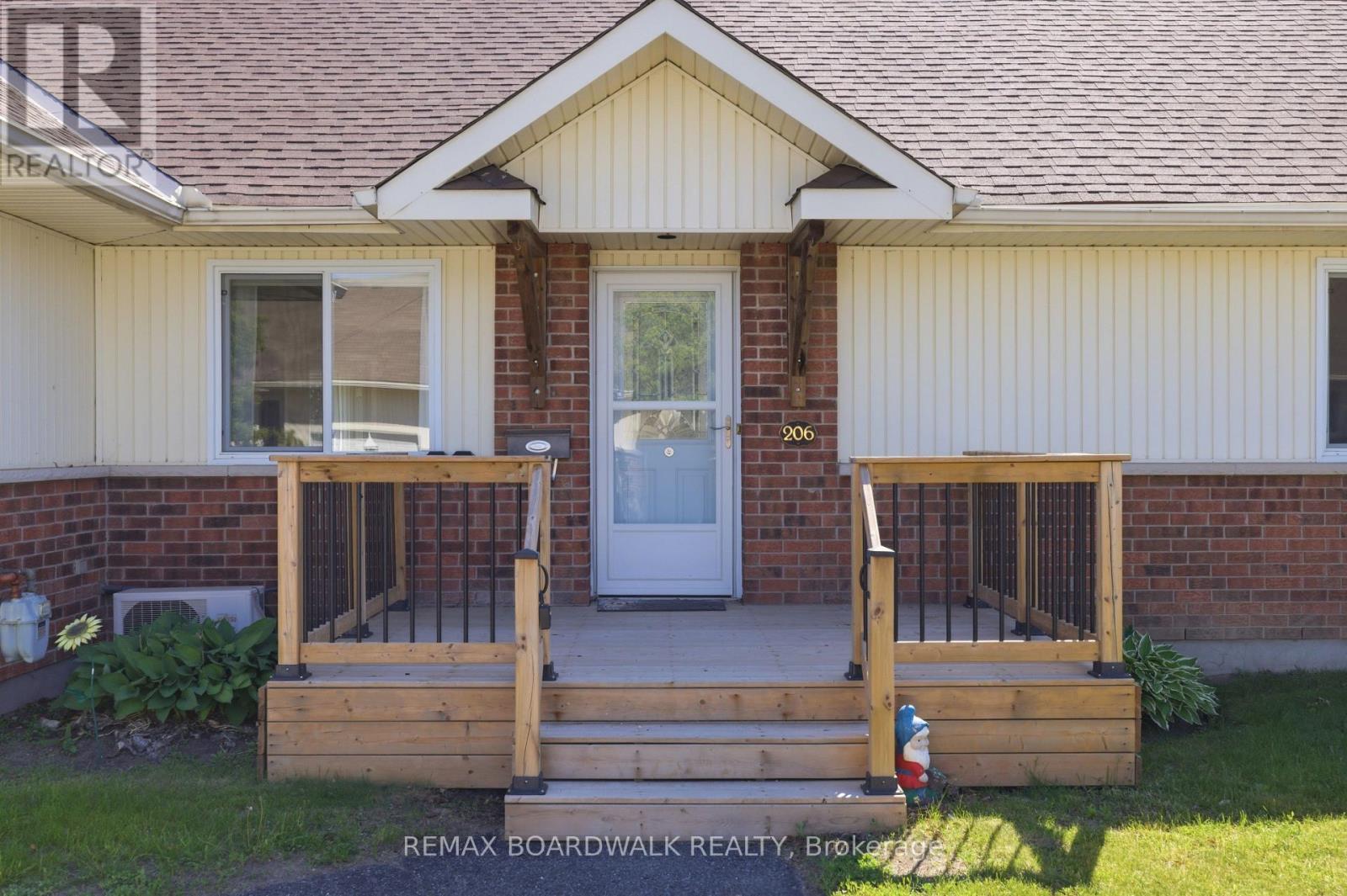 206 Oak Leaf Private, Ottawa, Ontario  K0A 2Z0 - Photo 2 - X12738510