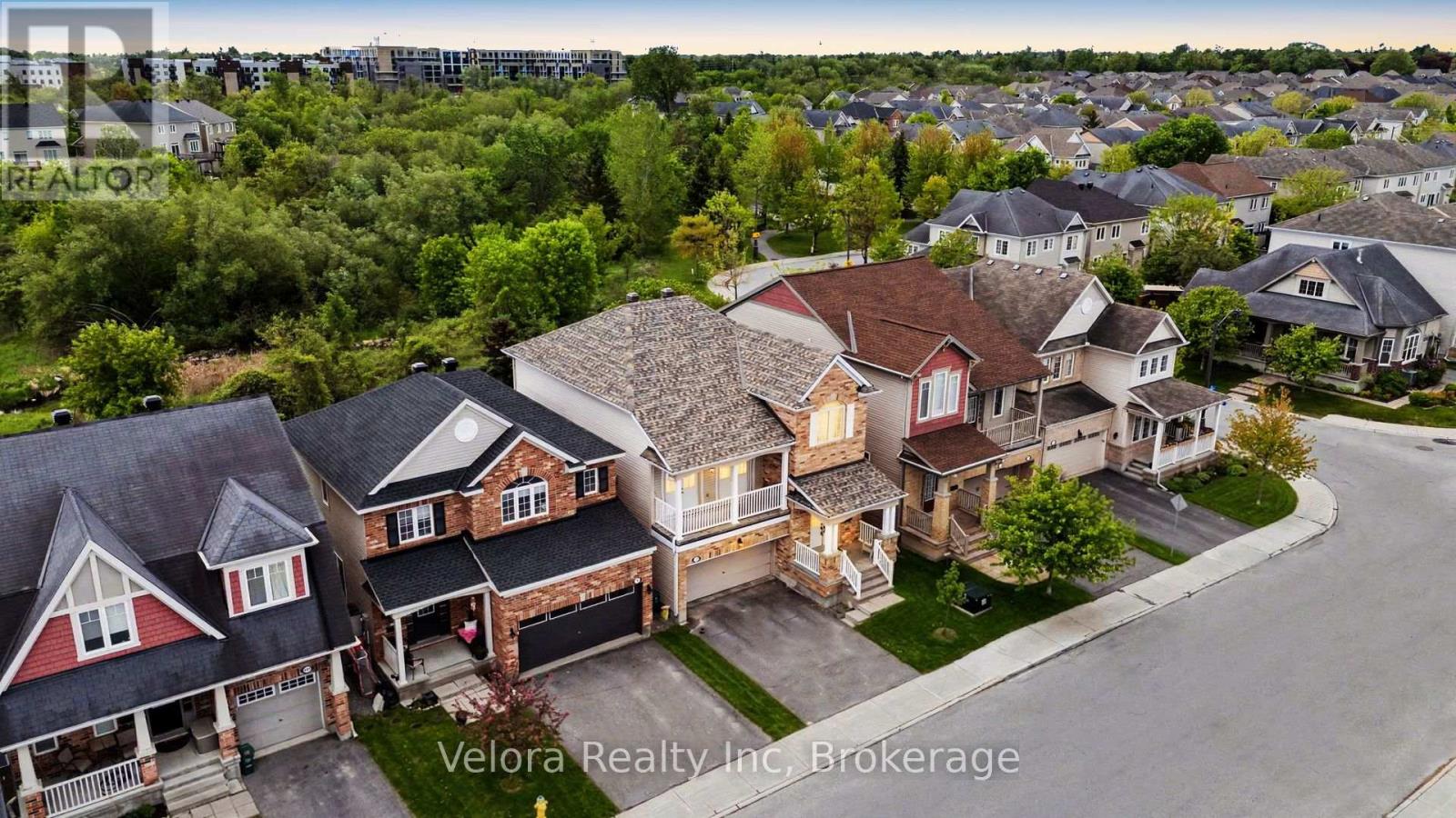 607 Rosehill Avenue, Ottawa, Ontario K2S 0K3 - Photo 2 - X13241160