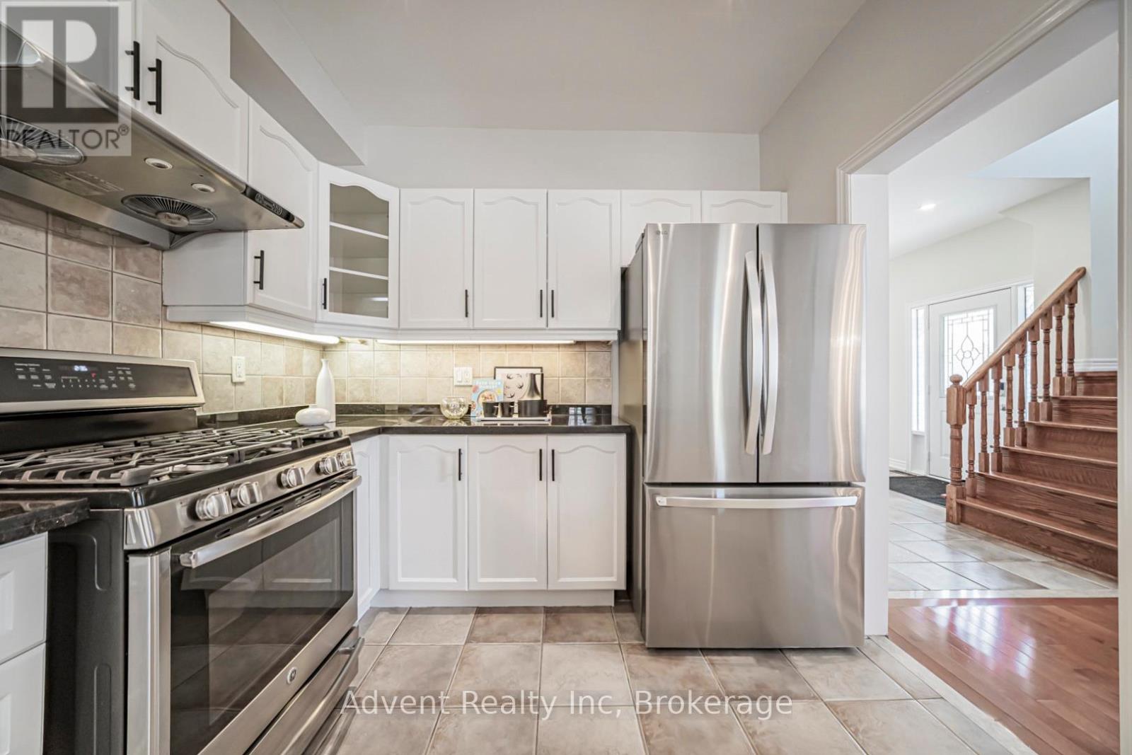 2 Albert Baily Way, Markham, Ontario  L3R 5P5 - Photo 13 - N13251910