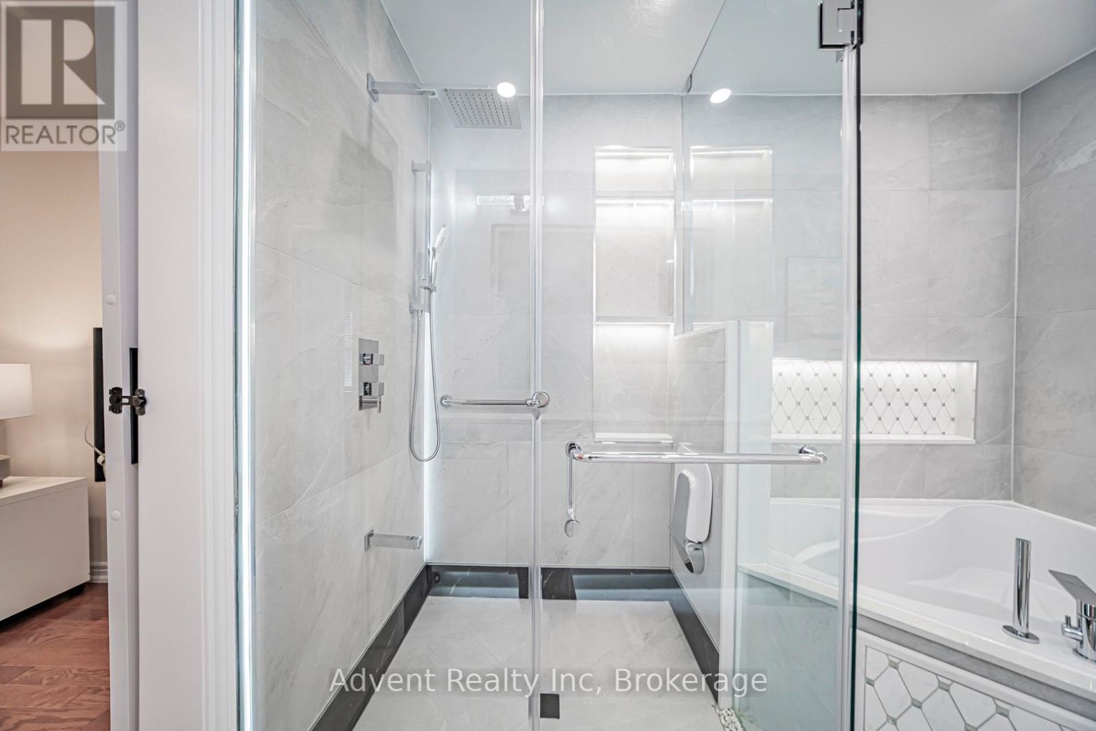 2 Albert Baily Way, Markham, Ontario  L3R 5P5 - Photo 28 - N13251910
