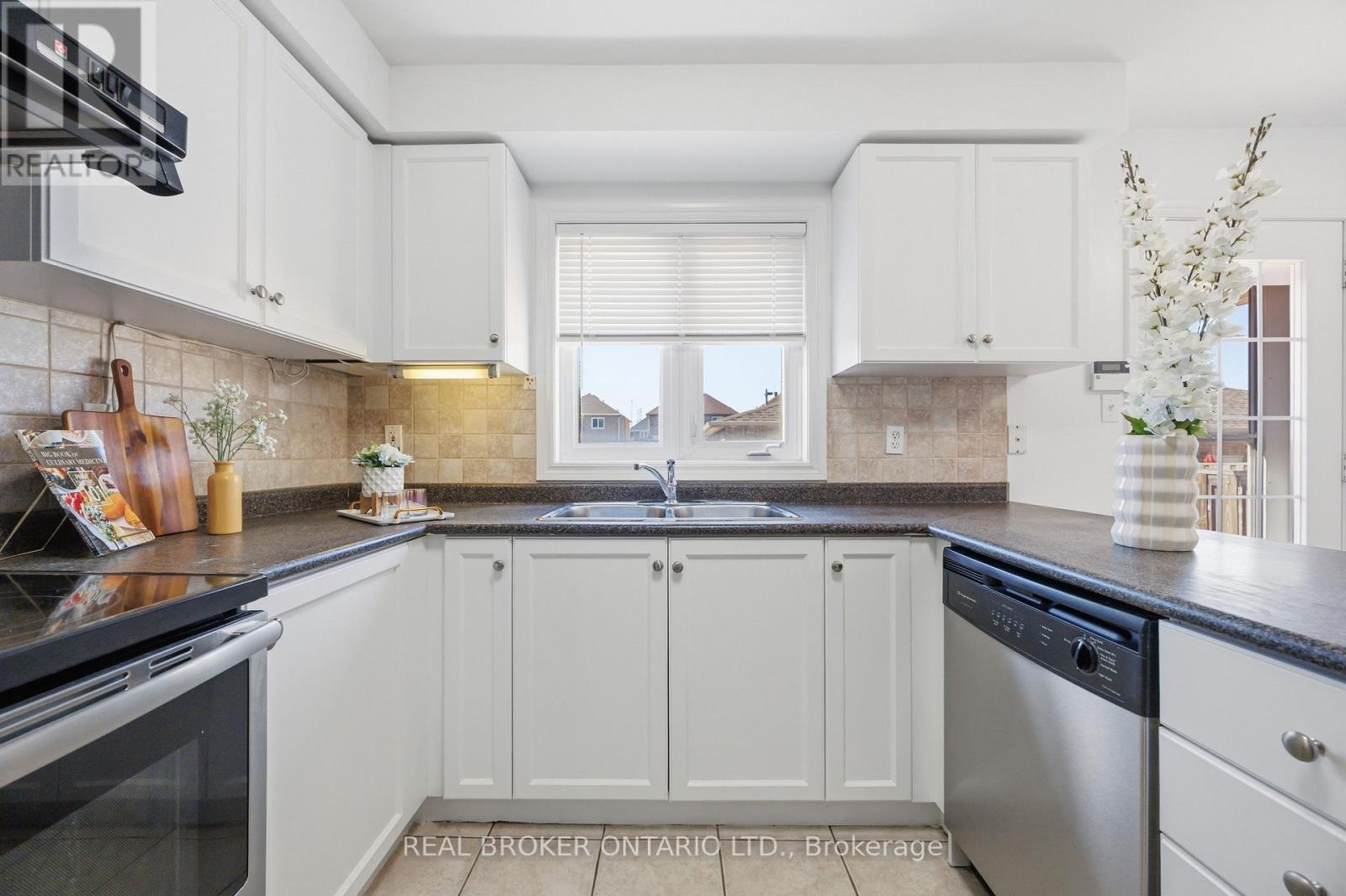 161 South Unionville Avenue, Markham, Ontario  L3R 5X6 - Photo 13 - N13252374