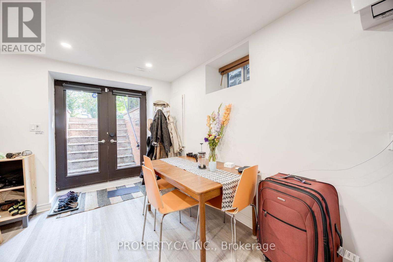 14 Bellwoods Avenue, Toronto, Ontario  M6J 2P4 - Photo 7 - C13253176