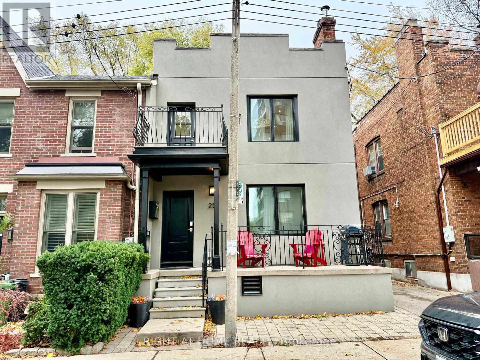 LOWER SUITE - 25 HILLSBORO AVENUE, Toronto, Ontario