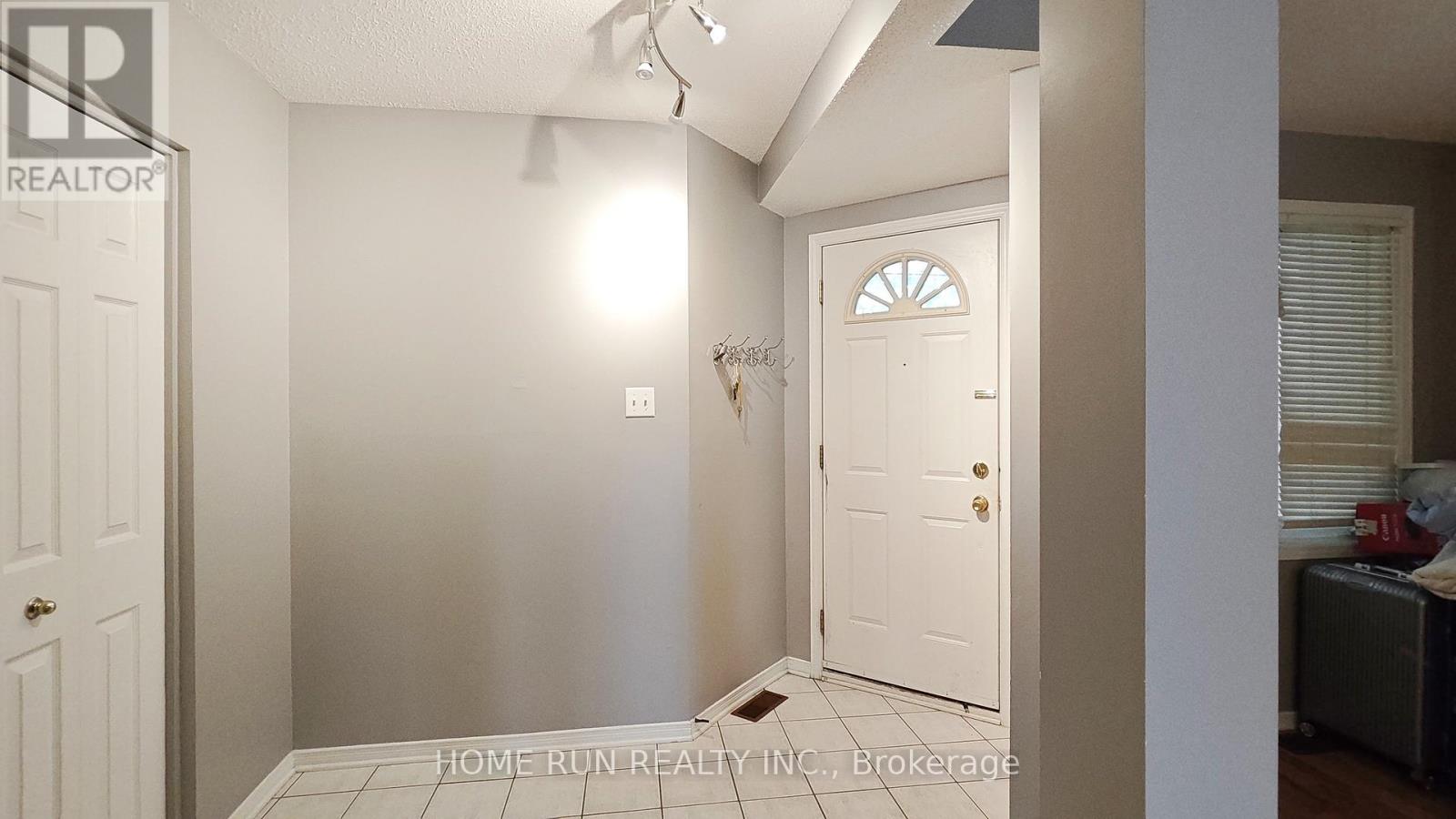 152 Thornbury Crescent, Ottawa, Ontario  K2G 6B9 - Photo 4 - X13251534