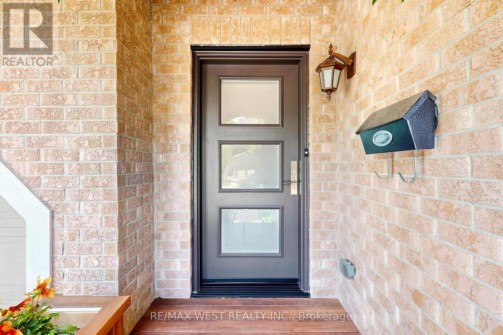 1931 Fairport Road, Pickering, Ontario  L1V 1T5 - Photo 3 - E13256724