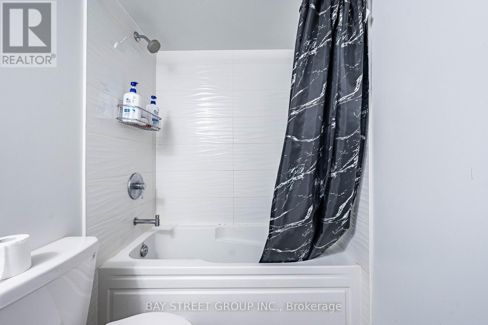 20 Meadowglen Place, Toronto, Ontario  M1G 0A9 - Photo 8 - E13256798