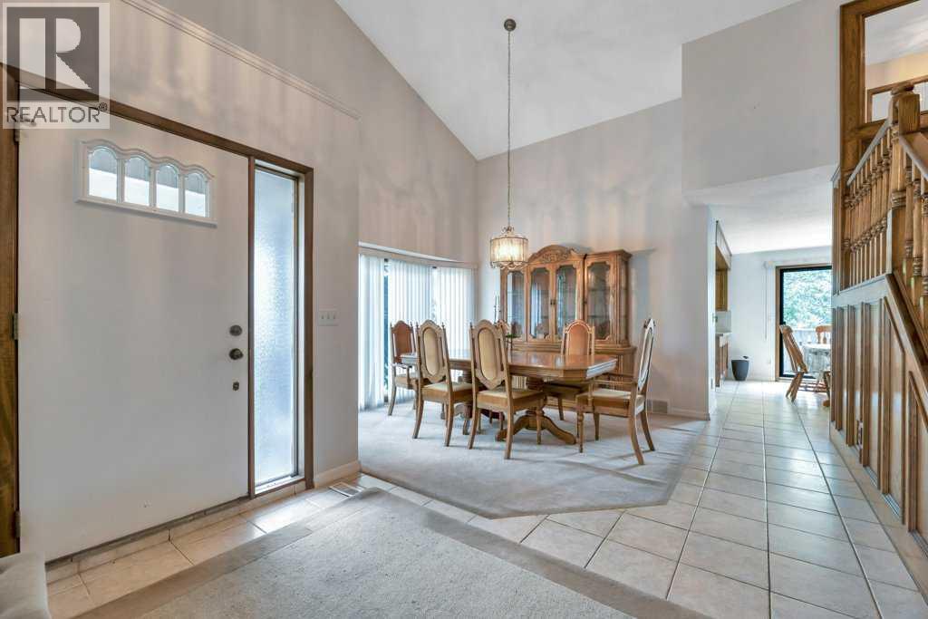77 Edgewood Rise Nw, Calgary, Alberta  T3A 2T6 - Photo 15 - A2281057