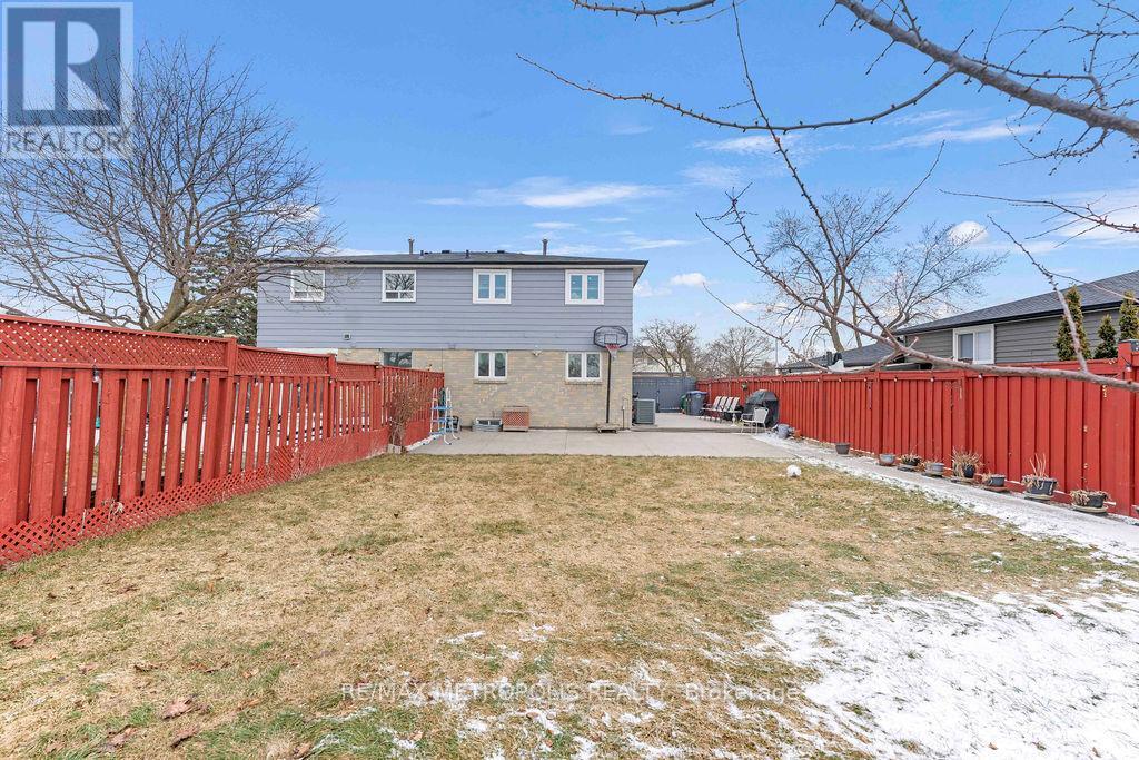 42 Gulliver Crescent, Brampton, Ontario  L6S 1S9 - Photo 49 - W13249854
