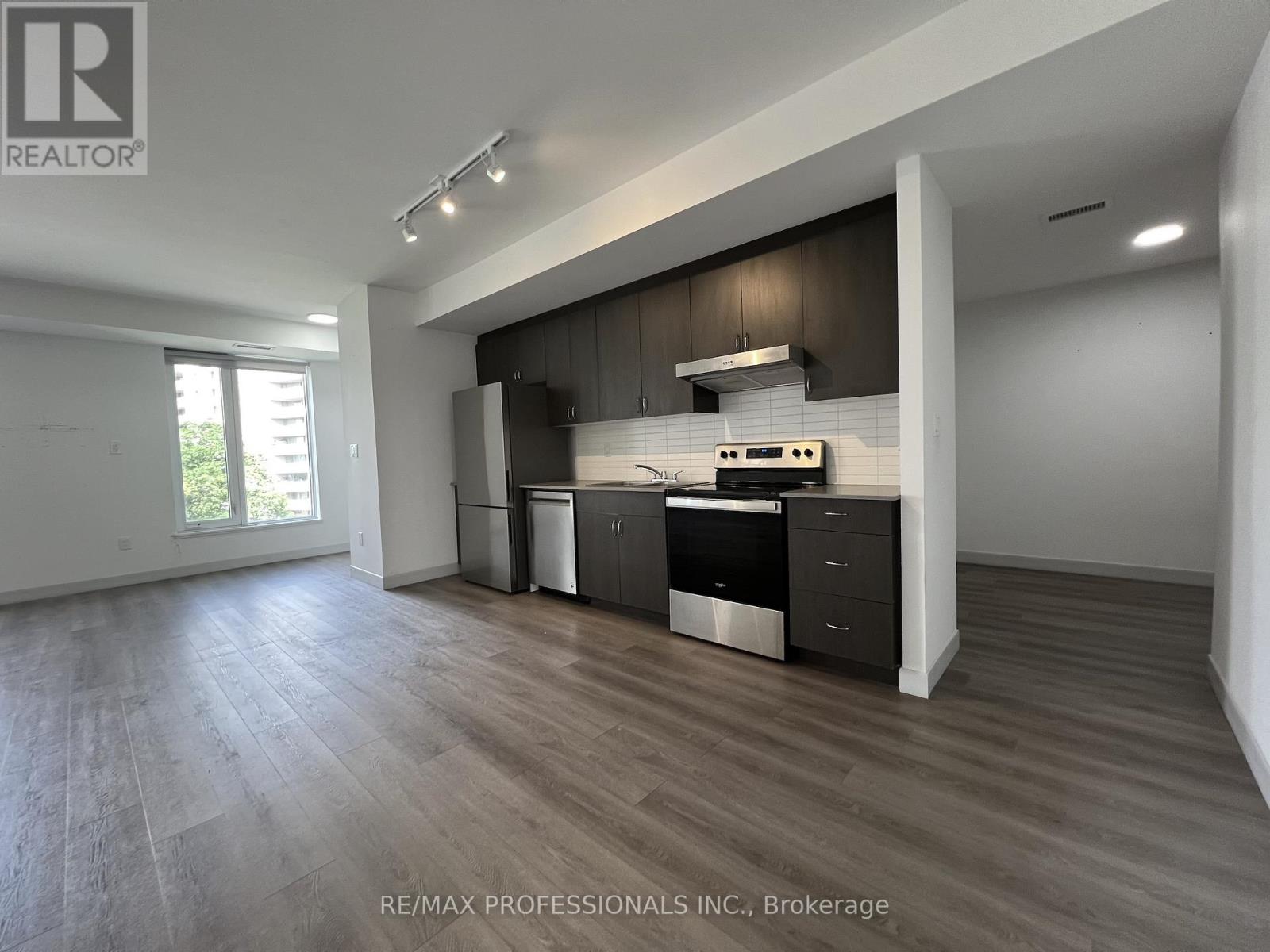 305 - 37 Antrim Crescent, Toronto, Ontario  M1P 0E8 - Photo 17 - E13211748