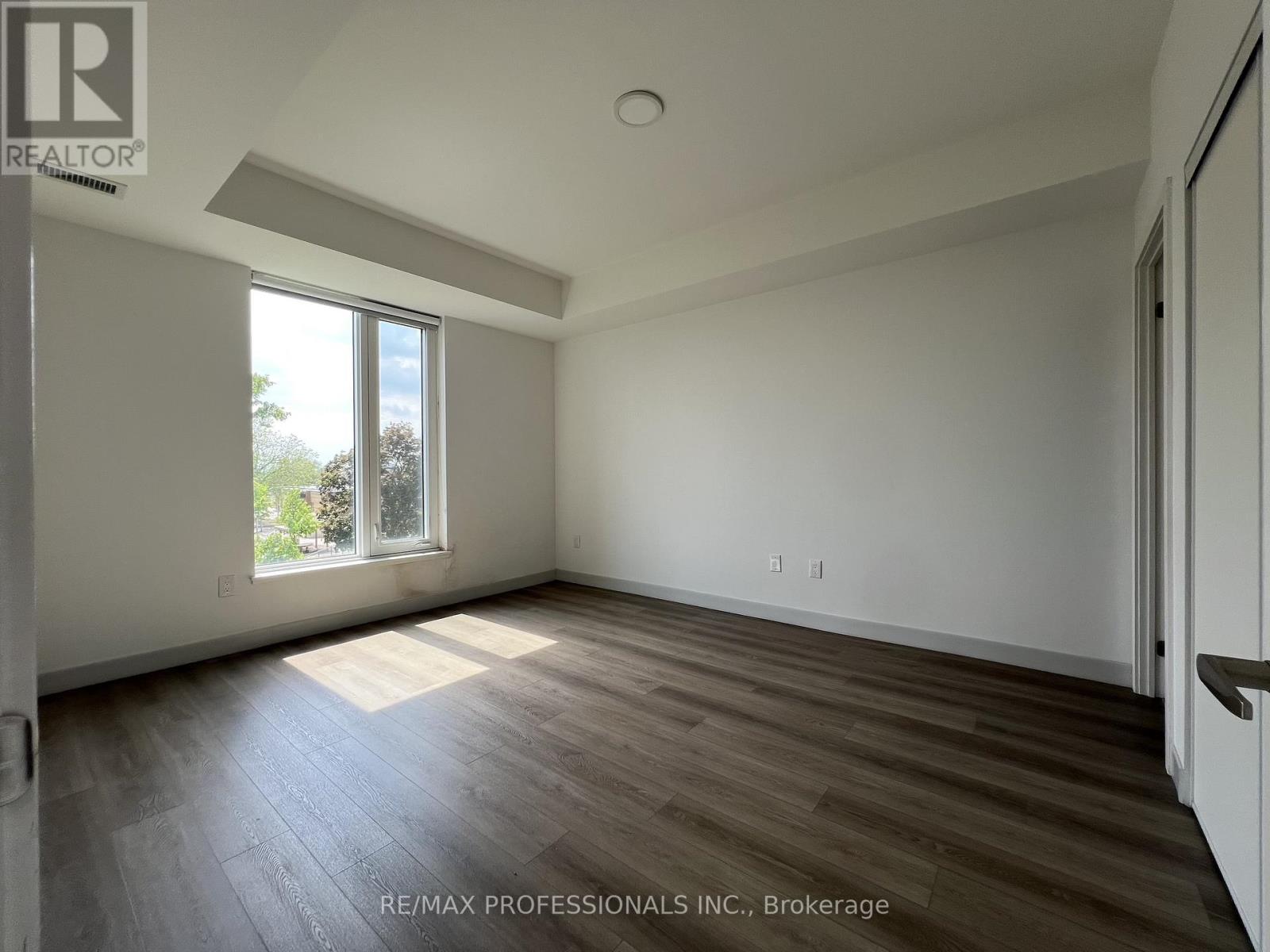 305 - 37 Antrim Crescent, Toronto, Ontario  M1P 0E8 - Photo 23 - E13211748