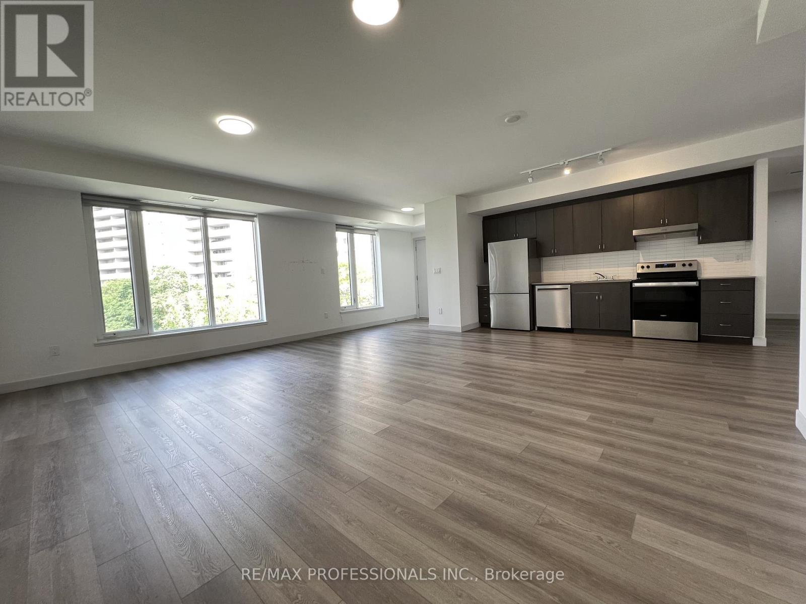 305 - 37 Antrim Crescent, Toronto, Ontario  M1P 0E8 - Photo 10 - E13211748