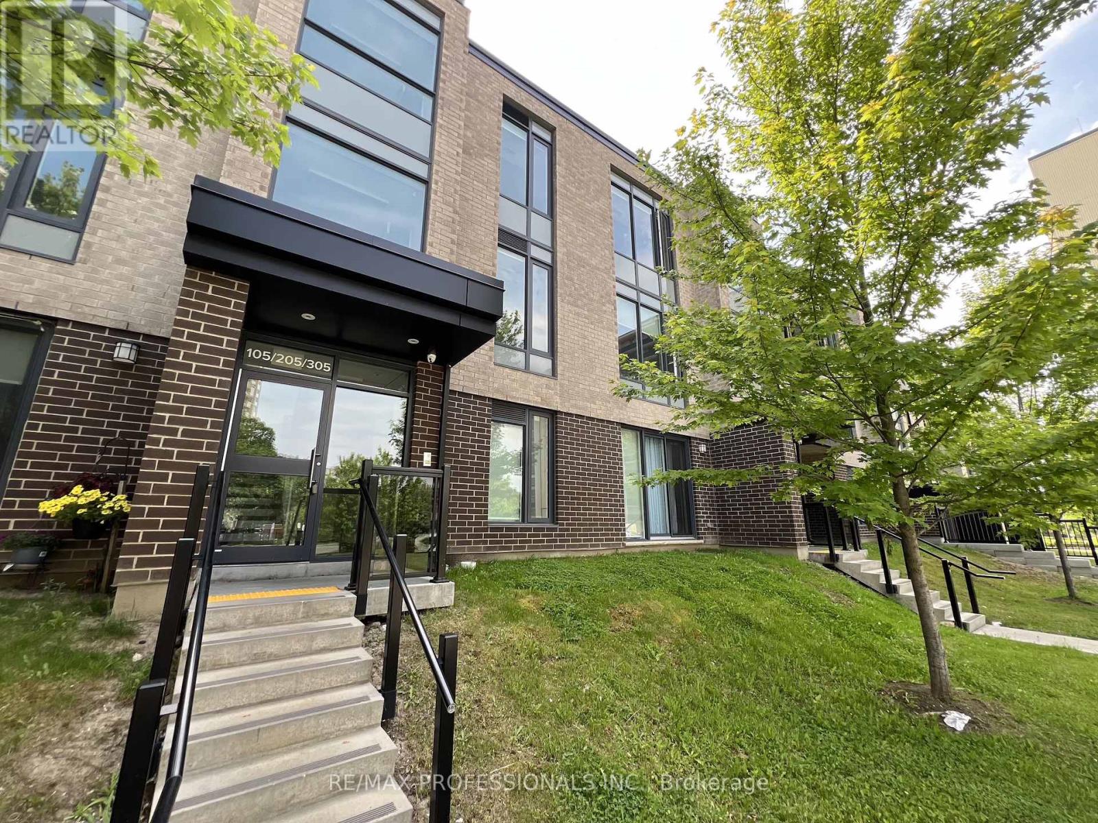 305 - 37 Antrim Crescent, Toronto, Ontario  M1P 0E8 - Photo 4 - E13211748