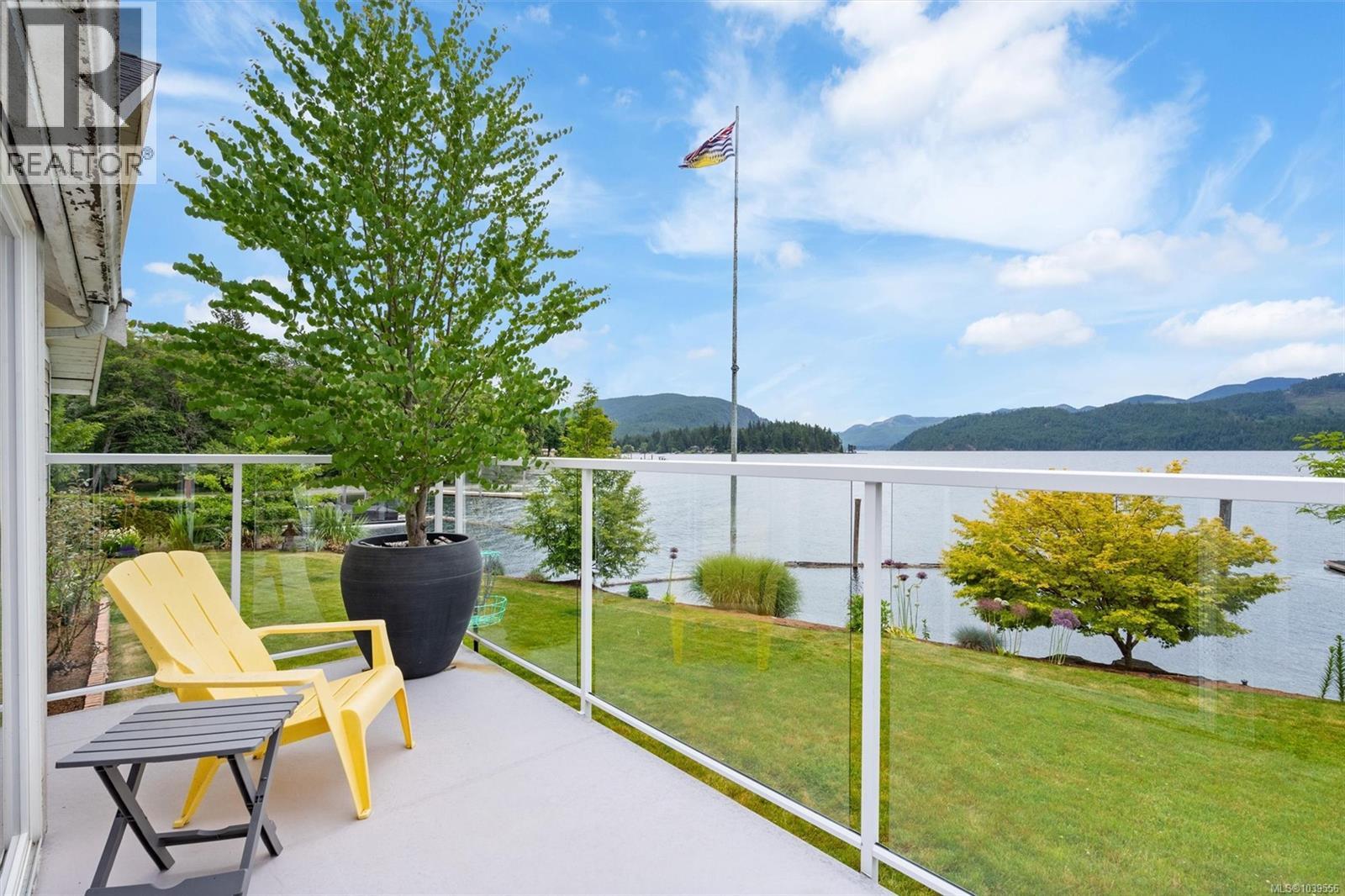 8500 Maple Ridge Rd, Youbou, British Columbia