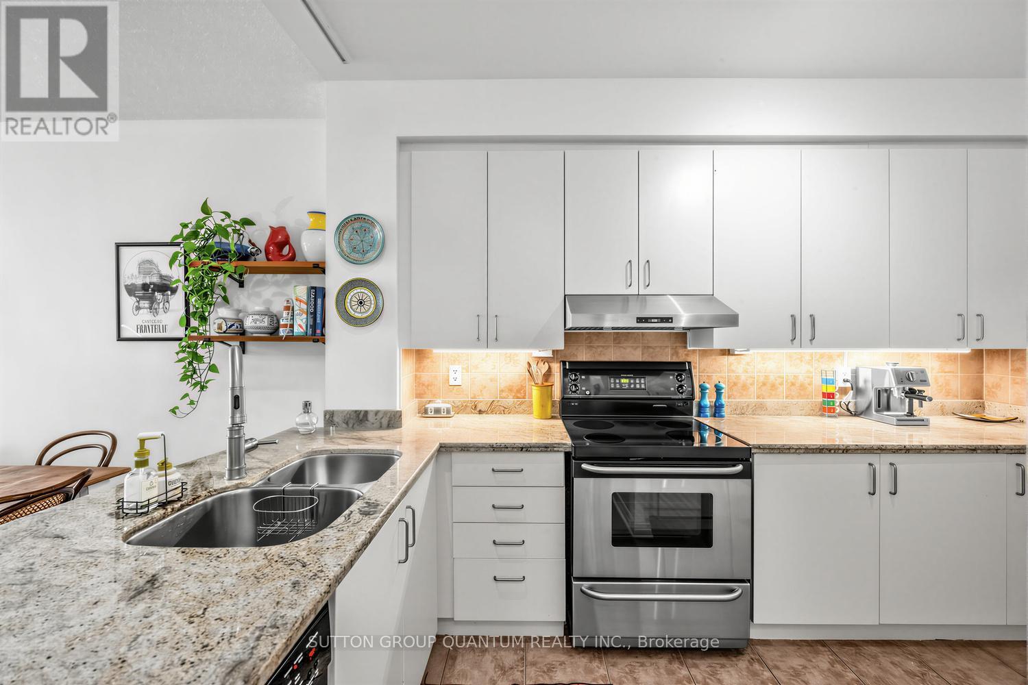 304 - 80 Port Street E, Mississauga, Ontario  L5G 4V6 - Photo 15 - W13251878
