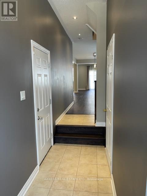 2449 Grand Oak Trail, Oakville, Ontario  L6M 0J3 - Photo 14 - W13253562