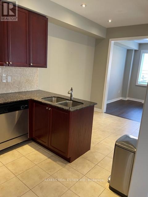 2449 Grand Oak Trail, Oakville, Ontario  L6M 0J3 - Photo 5 - W13253562