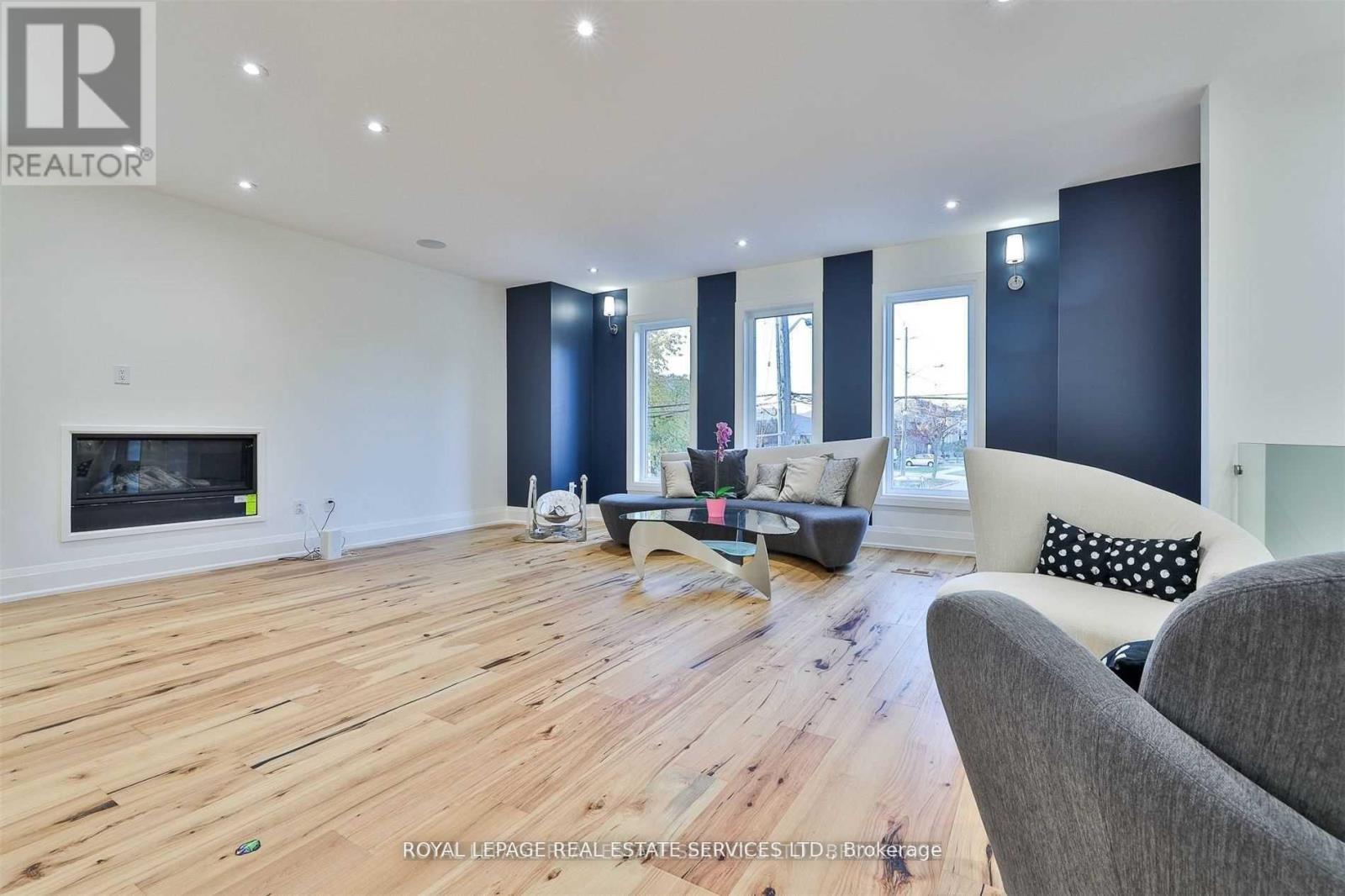 61 Dane Avenue, Toronto, Ontario  M6A 1G4 - Photo 13 - W13254624
