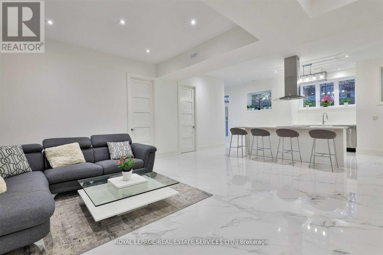 61 Dane Avenue, Toronto, Ontario  M6A 1G4 - Photo 19 - W13254624