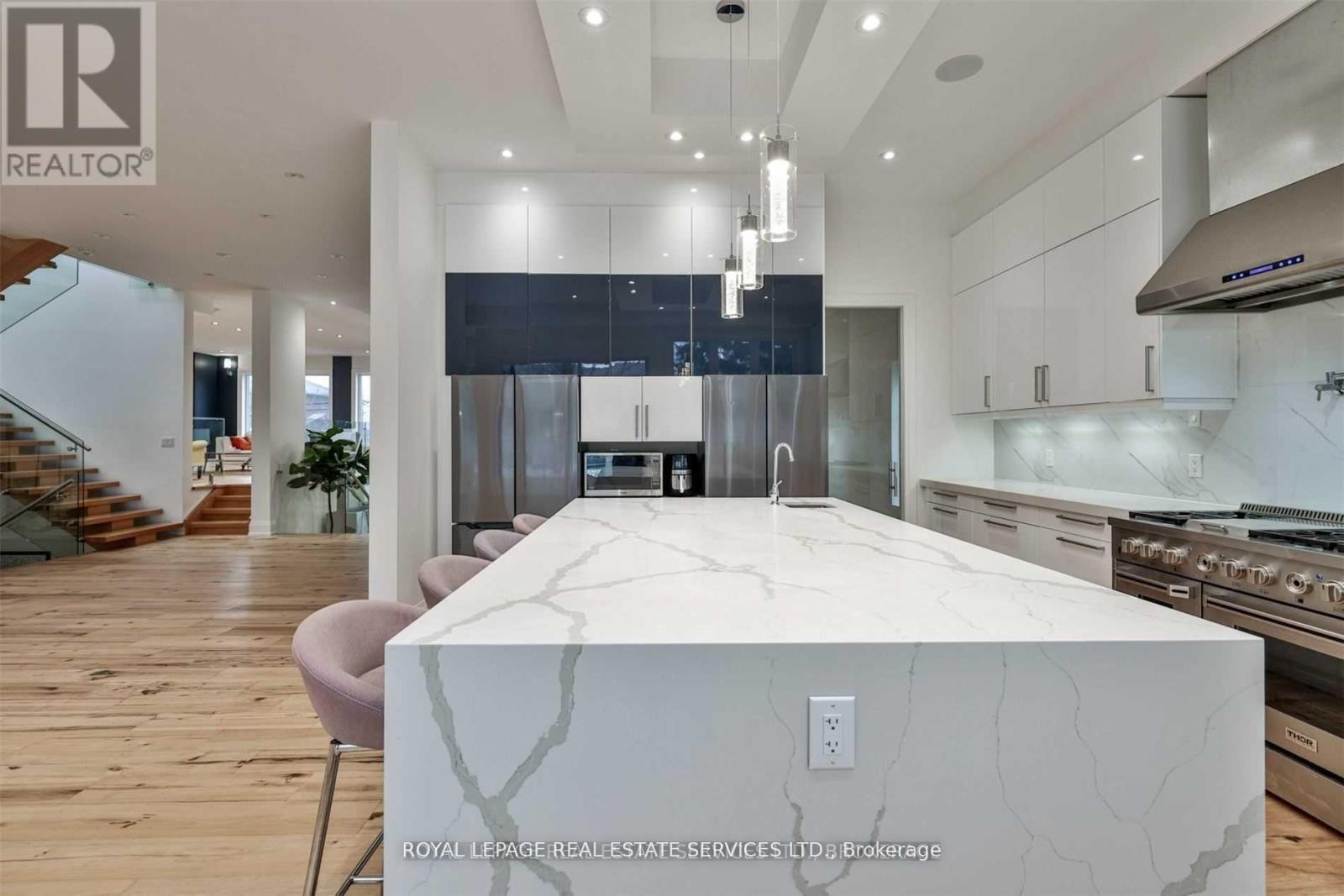 61 Dane Avenue, Toronto, Ontario  M6A 1G4 - Photo 6 - W13254624