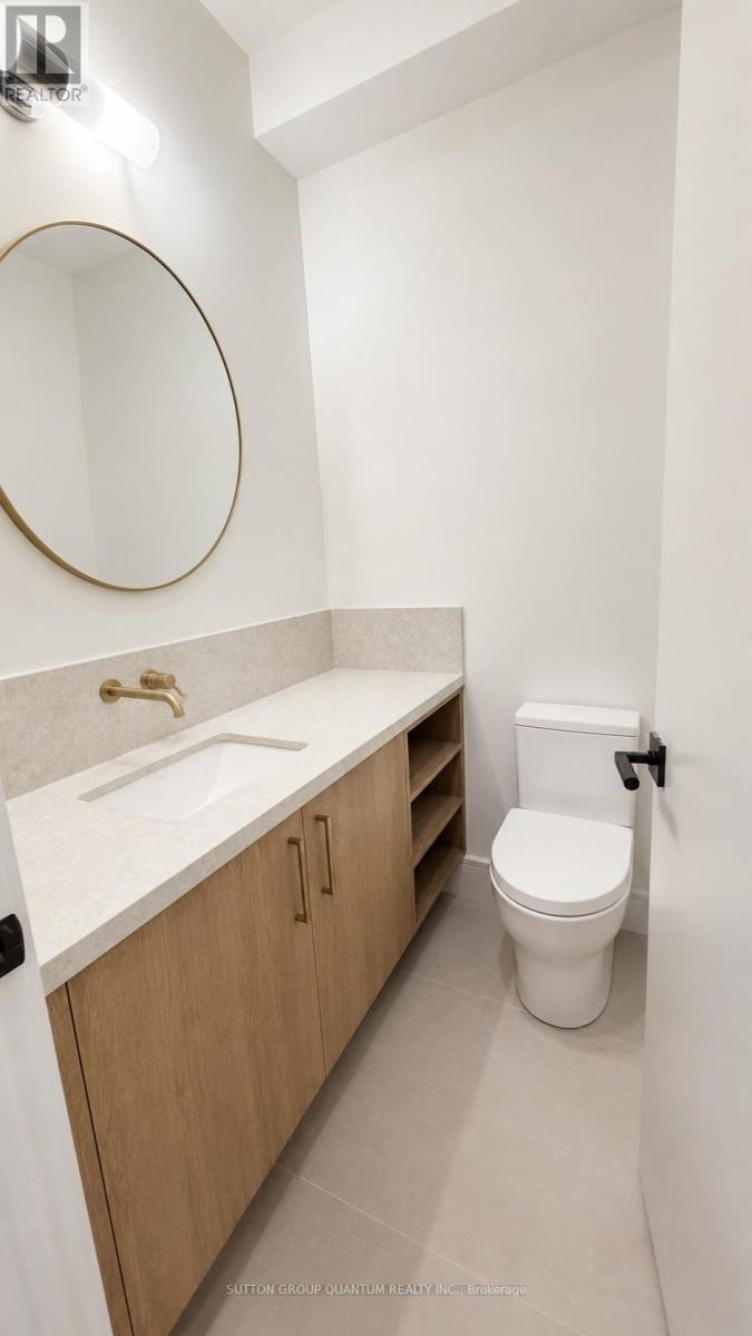 #4 - 43 Elmwood Avenue N, Mississauga, Ontario  L5G 3K1 - Photo 9 - W13255590