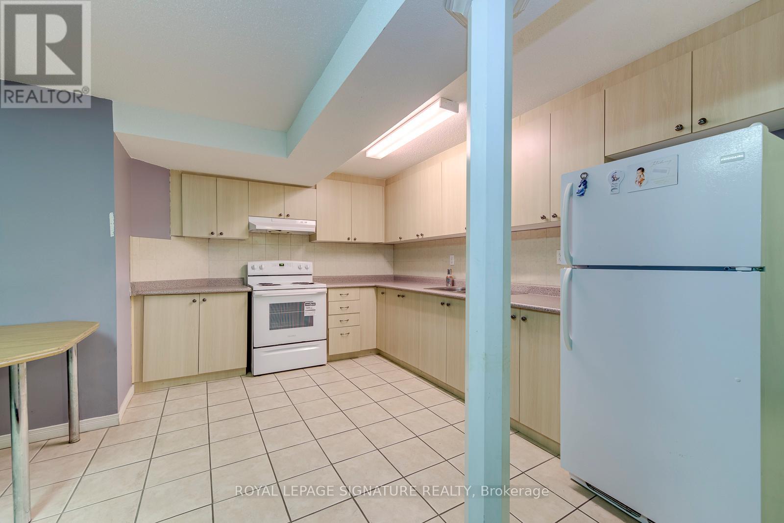 Bsmt - 7197 Terragar Boulevard, Mississauga, Ontario  L5N 7L9 - Photo 10 - W13256478