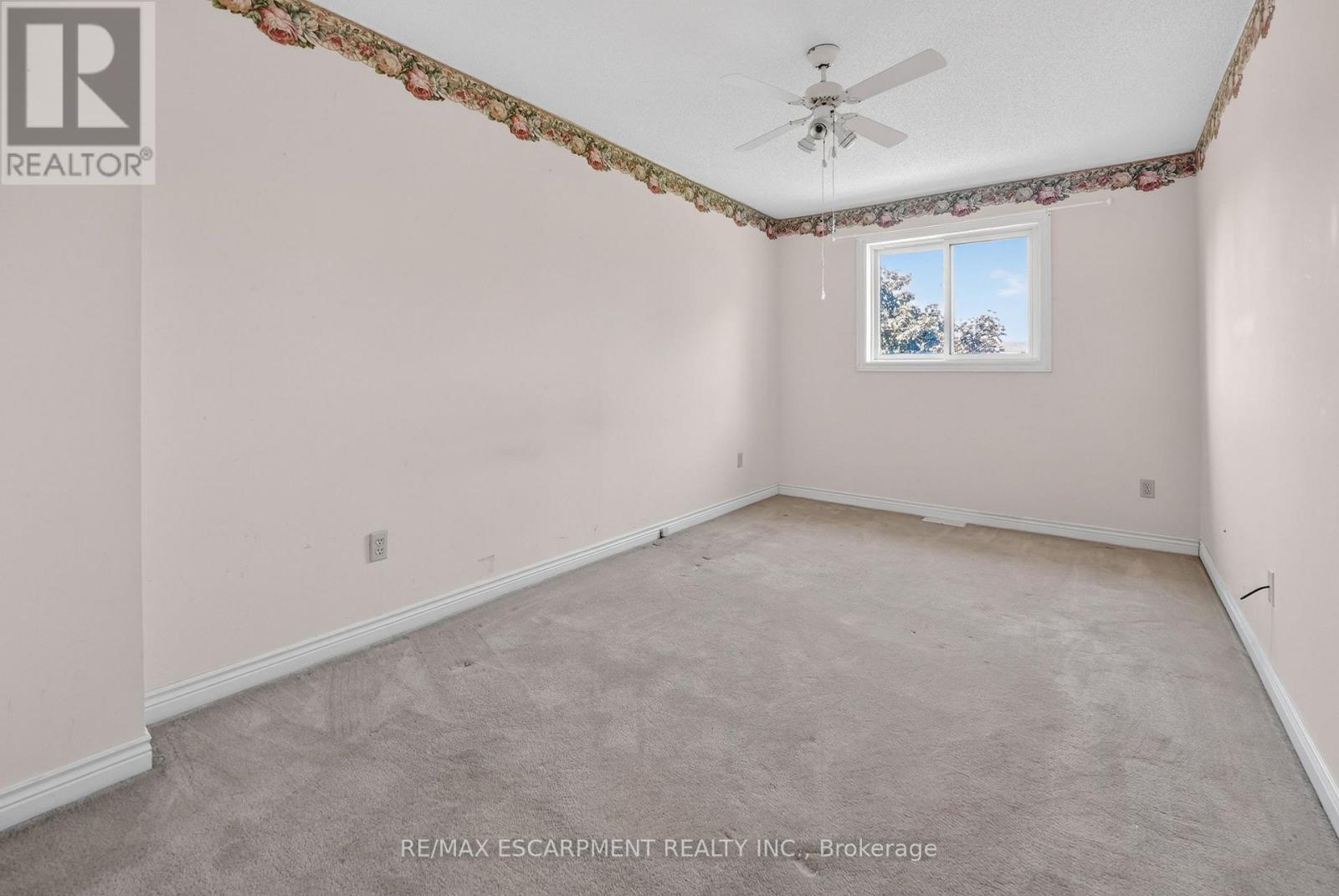 2 - 9 Wentworth Drive, Grimsby, Ontario  L3M 5H9 - Photo 17 - X13251556