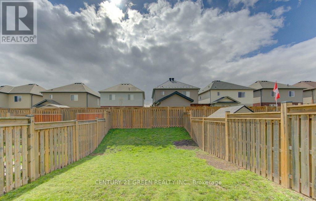 12 Freer Drive, North Dumfries, Ontario  N0B 1E0 - Photo 35 - X13251972