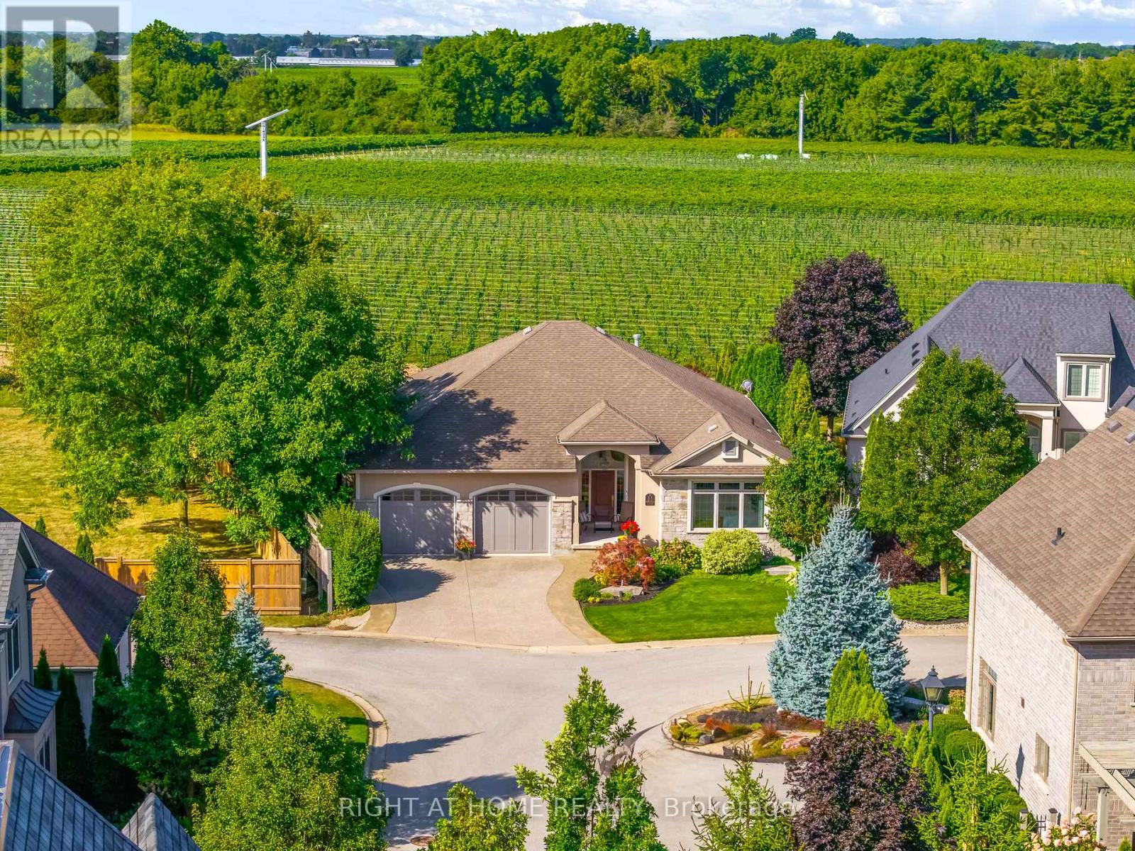 11 MERITAGE LANE, Niagara-on-the-Lake, Ontario