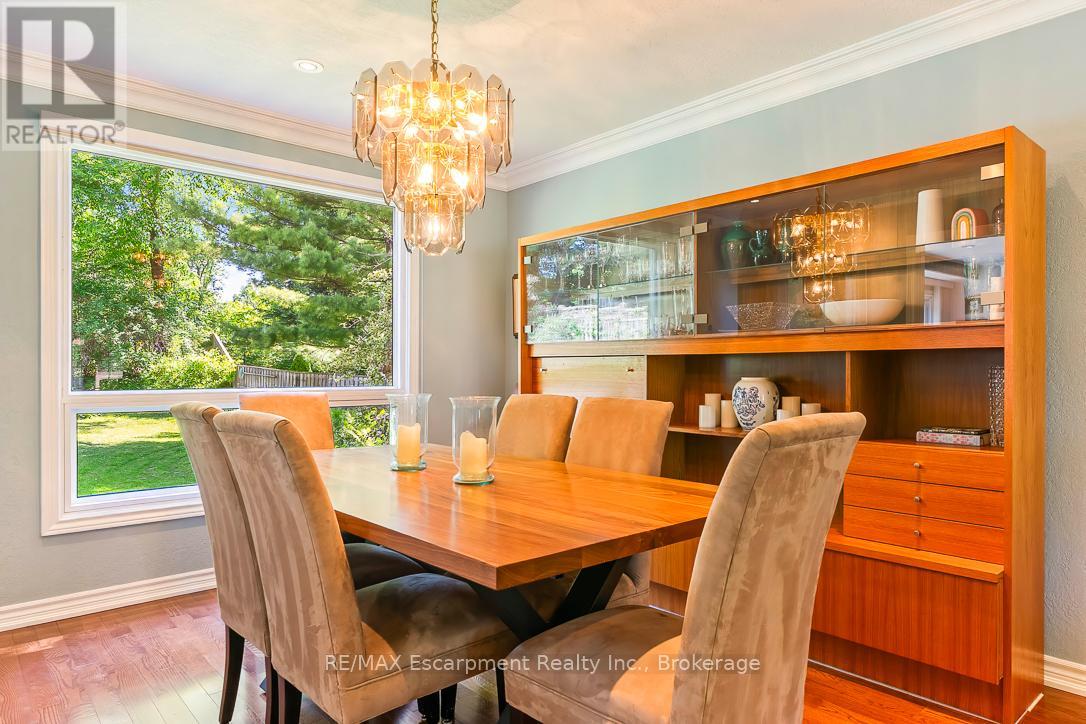 255 Spring Garden Road, Oakville, Ontario  L6L 5H5 - Photo 7 - W13249734