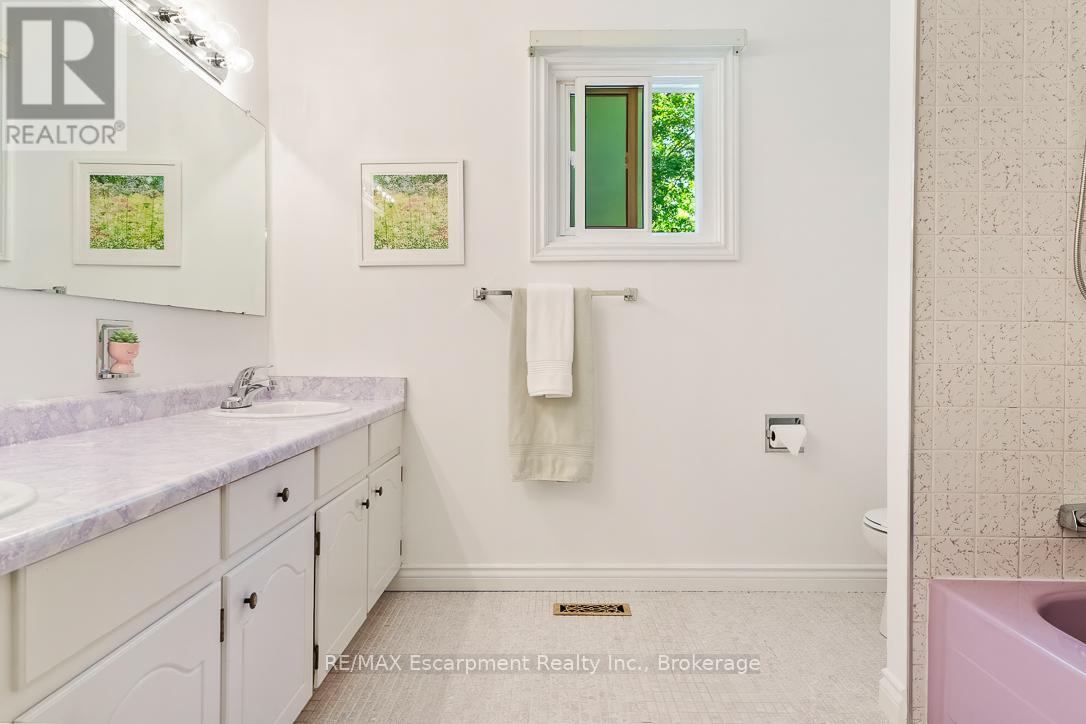 255 Spring Garden Road, Oakville, Ontario  L6L 5H5 - Photo 23 - W13249734