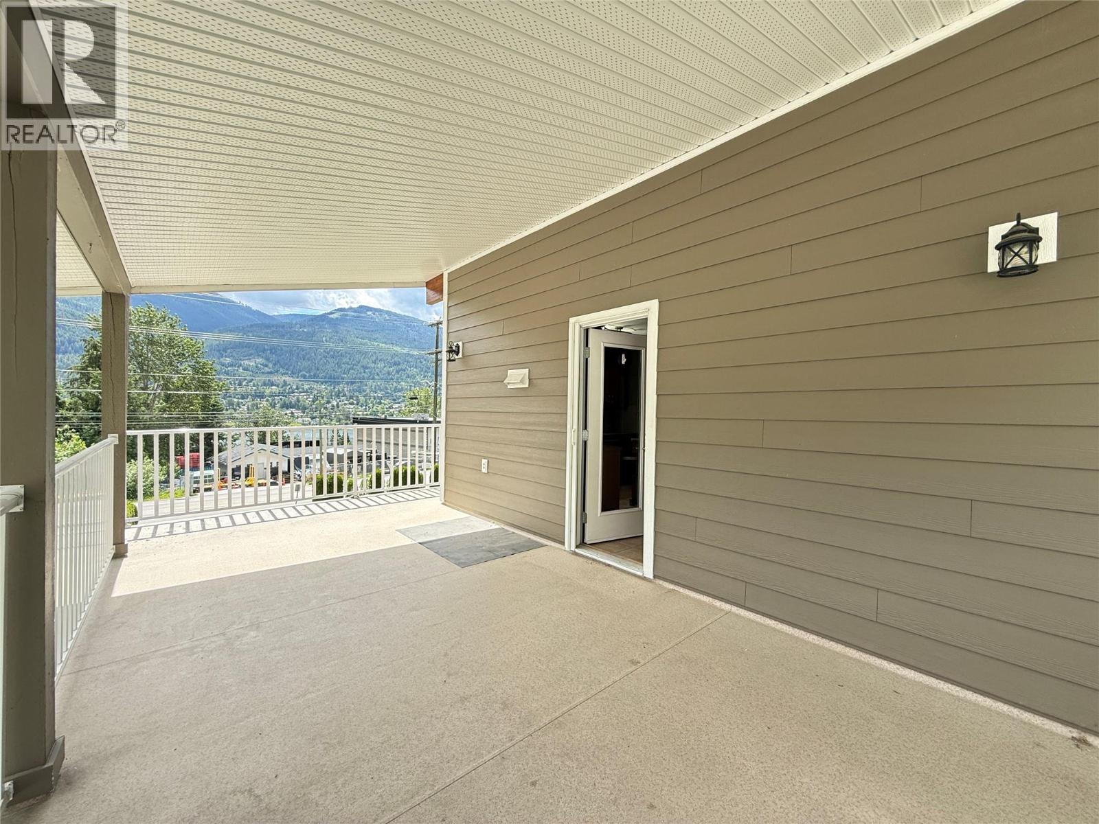 723 Highway 3a Highway, Nelson, British Columbia  V1L 6M4 - Photo 17 - 10390160