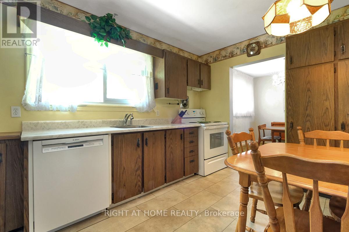 955 Alpine Avenue, Ottawa, Ontario  K2B 5R9 - Photo 15 - X13257198