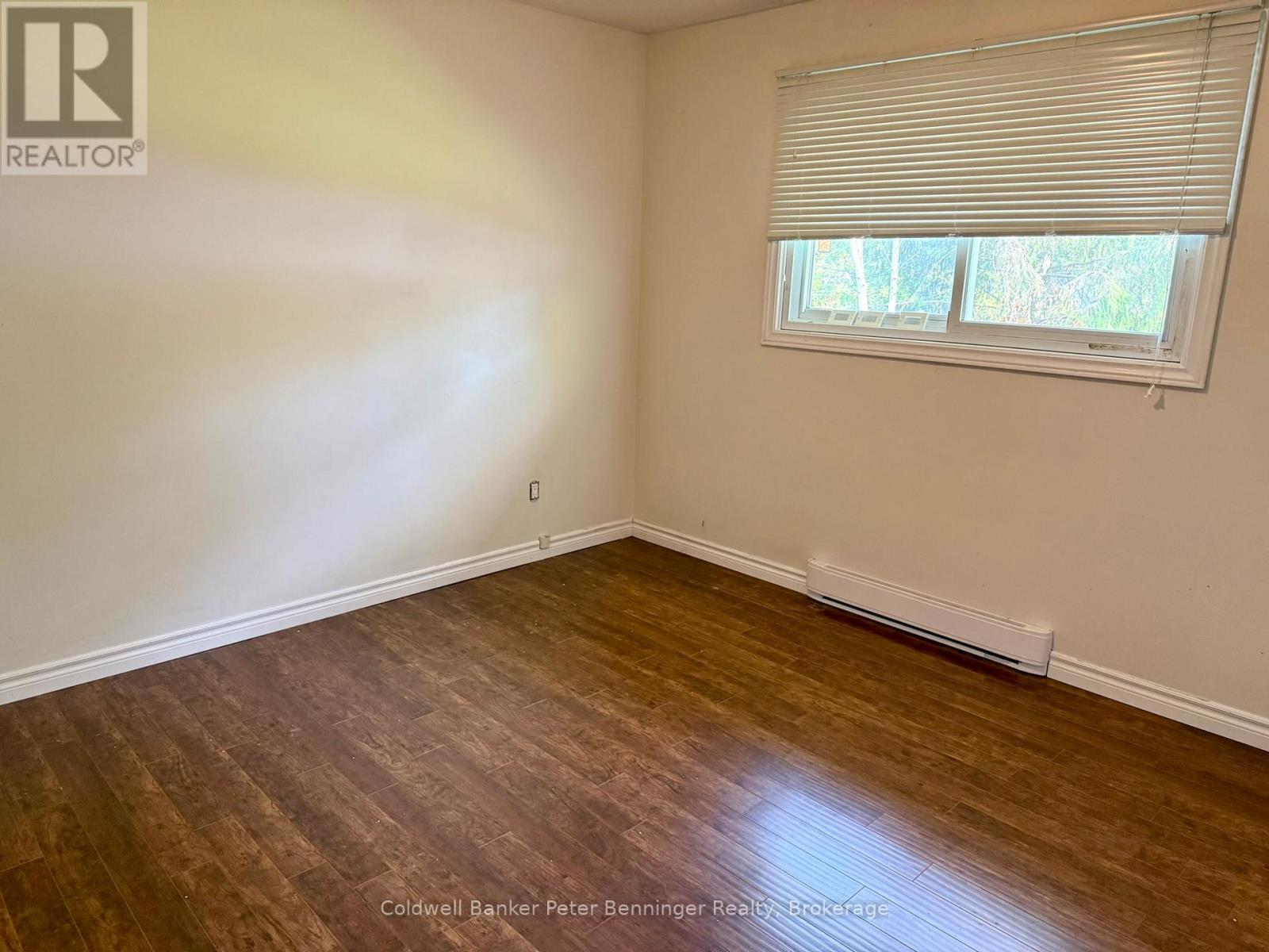 4 Huron Street, Brockton, Ontario  N0G 2V0 - Photo 8 - X13240400