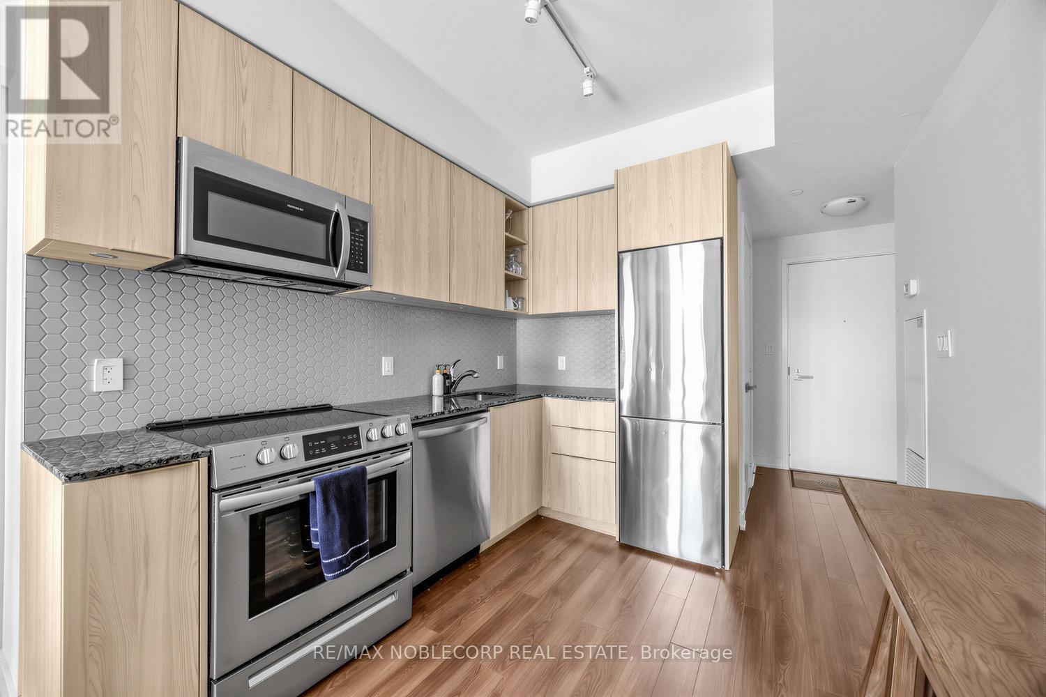 1705 - 30 Ordnance Street, Toronto (Niagara), Ontario  M6K 0C8 - Photo 4 - C13248454