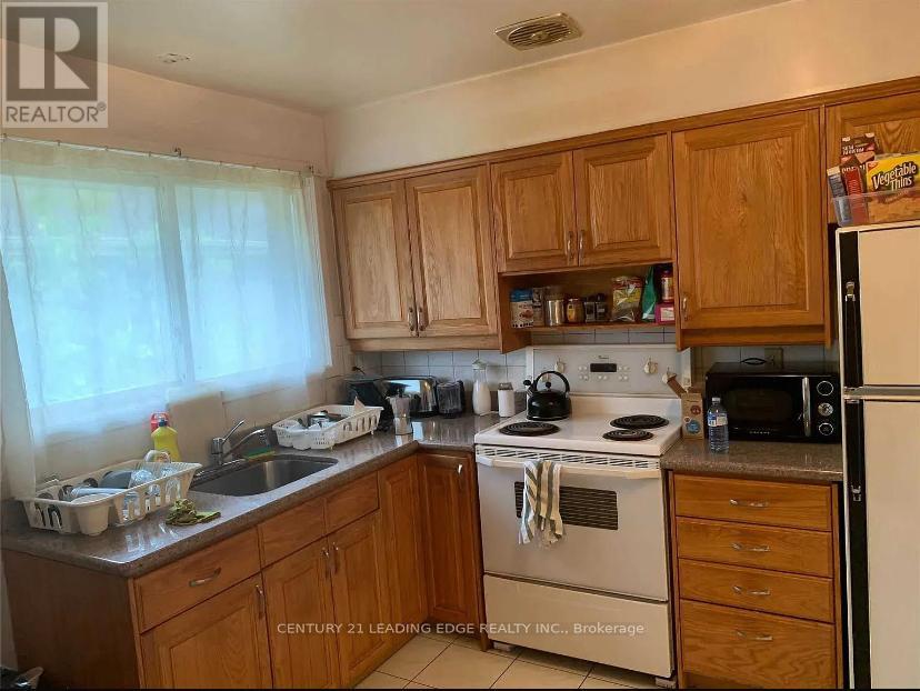 Main - 62 Lombardy Crescent, Toronto, Ontario  M1K 4N9 - Photo 4 - E13137260