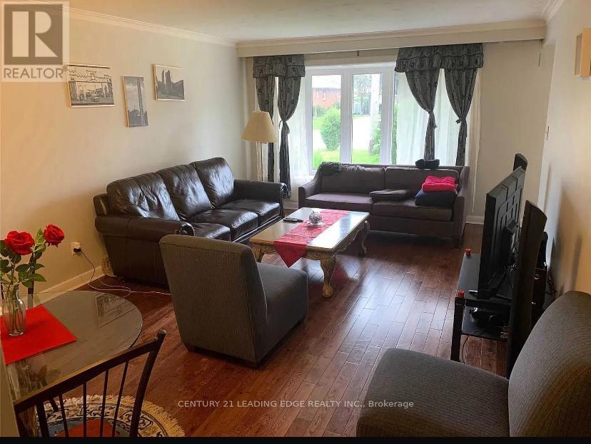 Main - 62 Lombardy Crescent, Toronto, Ontario  M1K 4N9 - Photo 3 - E13137260